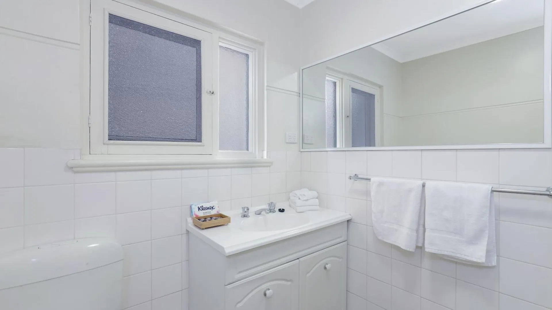 Bayview Family Apartments Glenelg